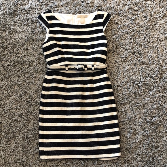 Banana Republic Dresses & Skirts - Lovely Navy striped dress Banana Republic Dresses & Skirts - Lovely Navy striped dress